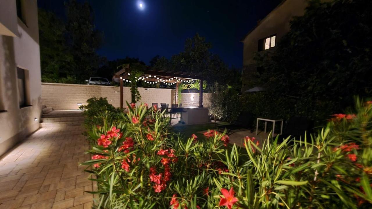 Vila Primorka Apartmani Oleander Silo  Exterior photo